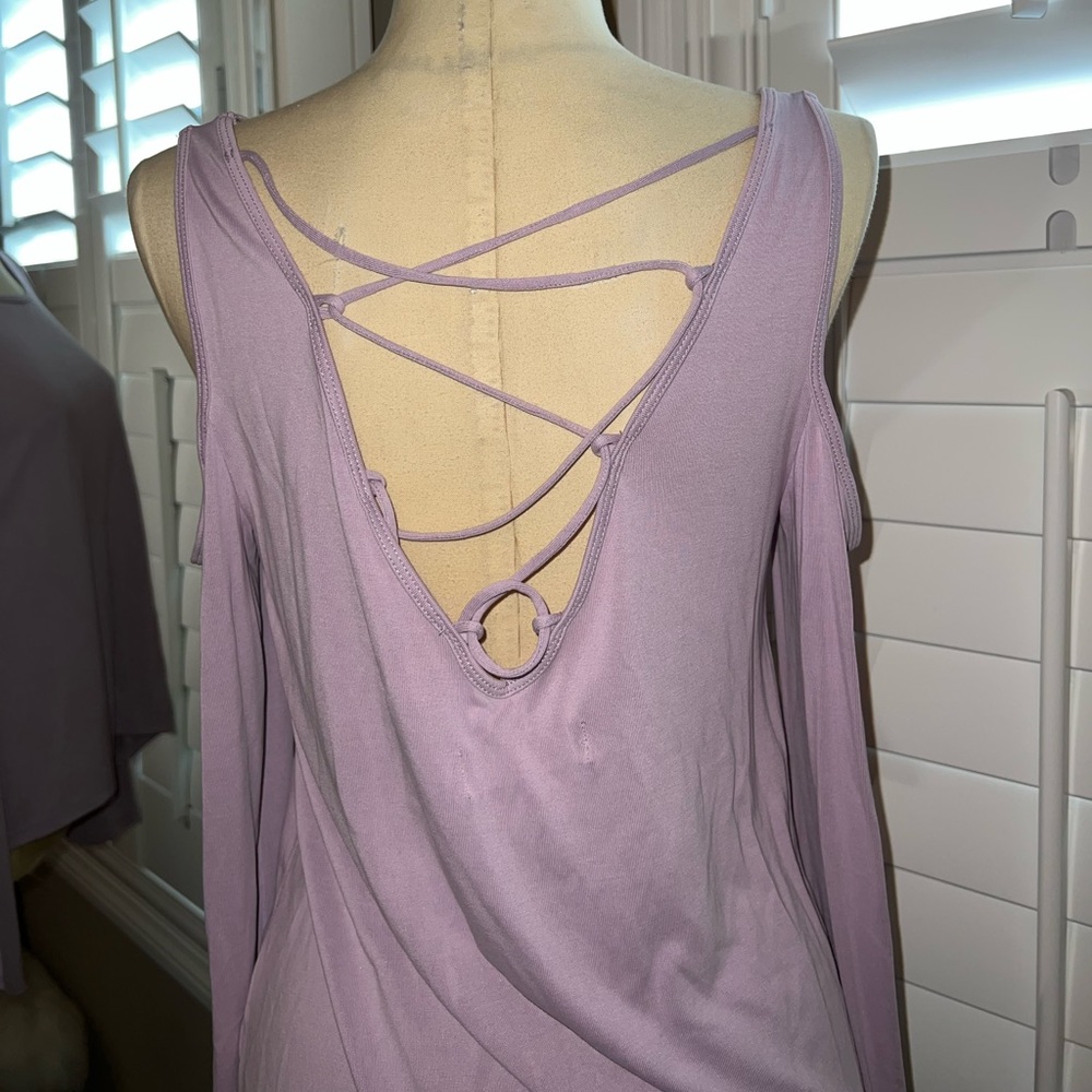 Hollister Top - Picture 2 of 2